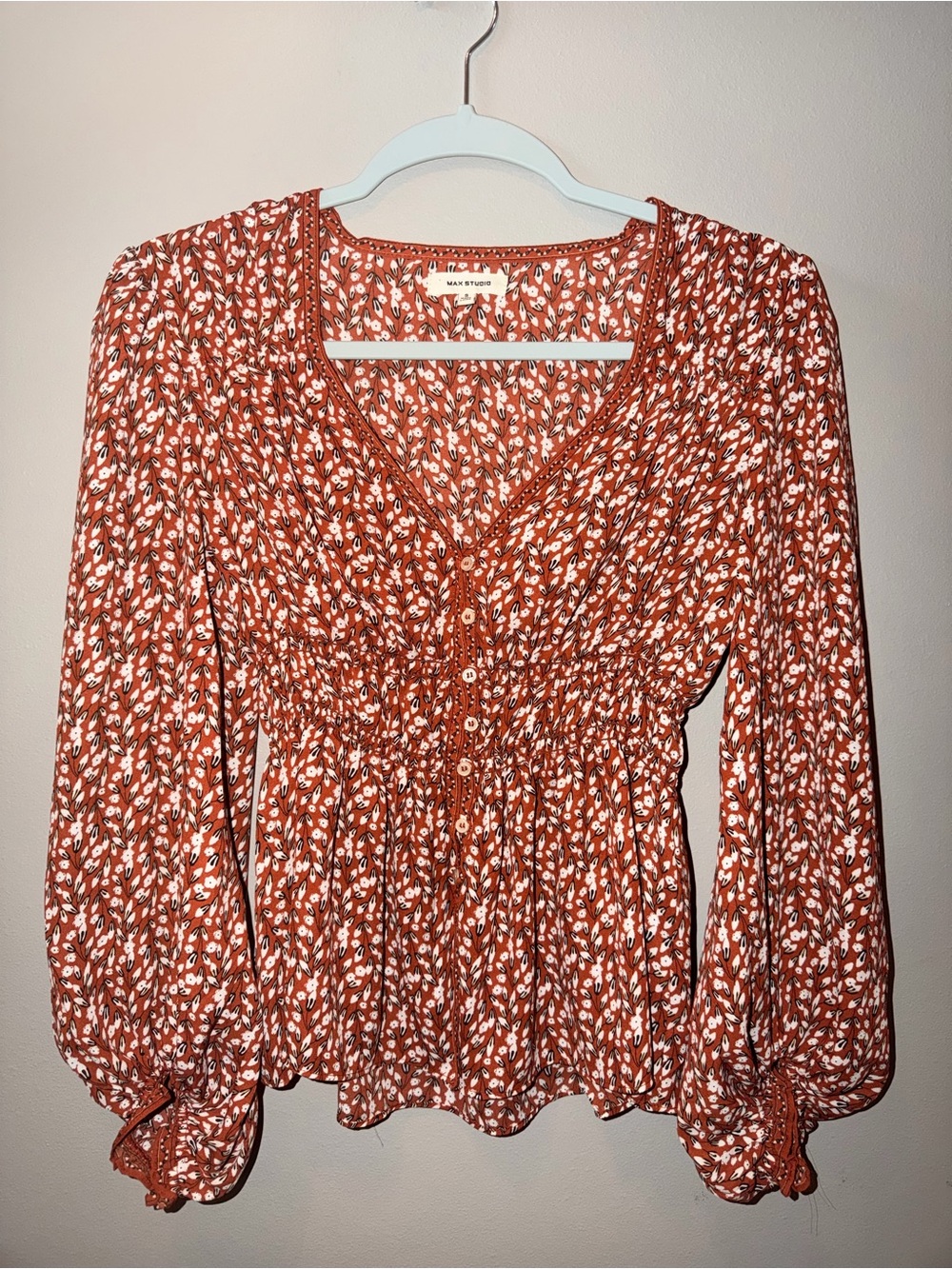 Max Studio Red Ditsy Floral Smocked Waist Long Sleeve Blouse Size Small